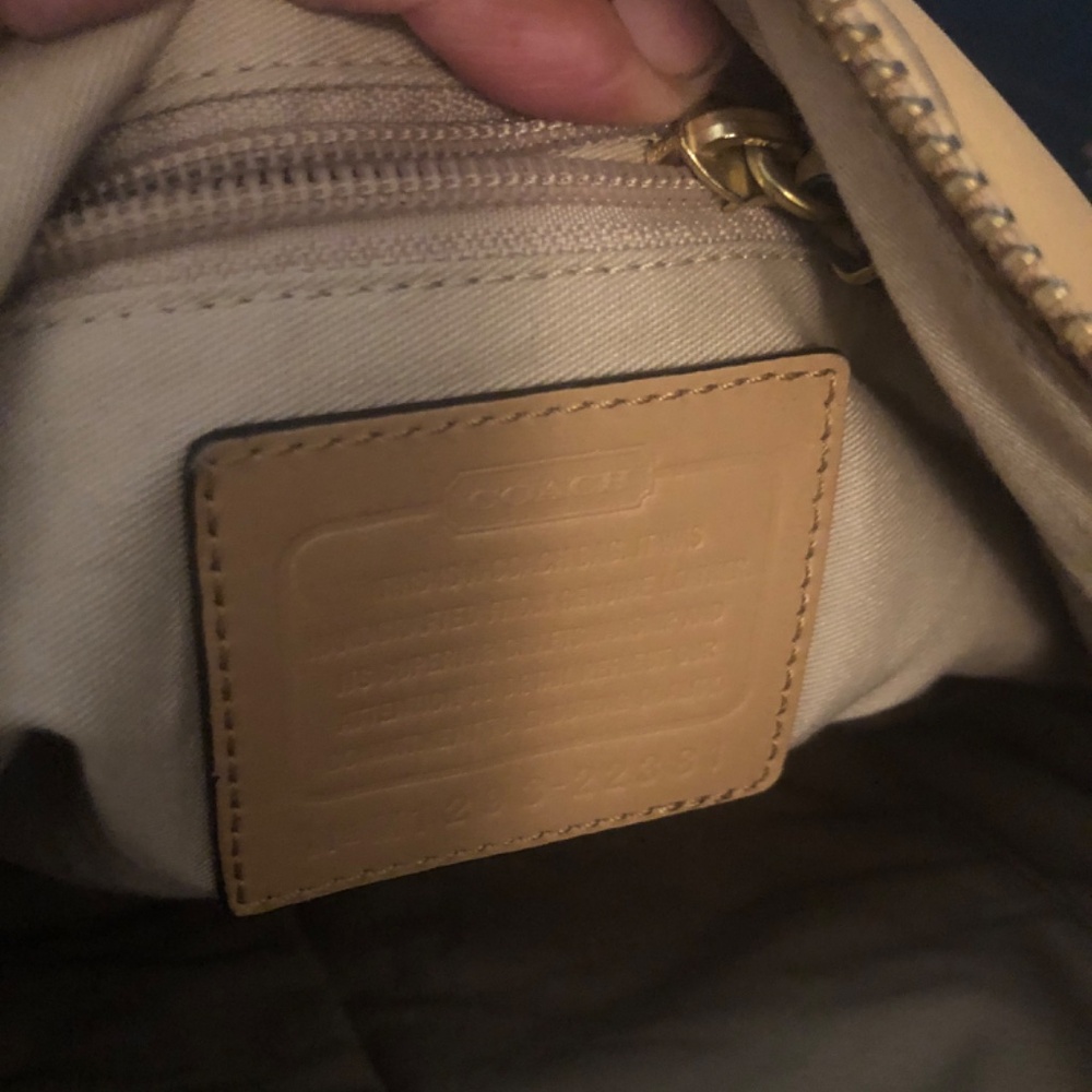 Coach Vintage Leather Bag - Picture 5 of 9